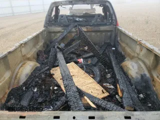 2004 Ford F-150 XL с VIN 2FTRF17274CA42635, выставлен на аукционе Copart как лот 46909355 с пробегом Не указан миль и На запчасти • Non repairable. История ставок и продаж доступна на DreamBid. Изображение 10.