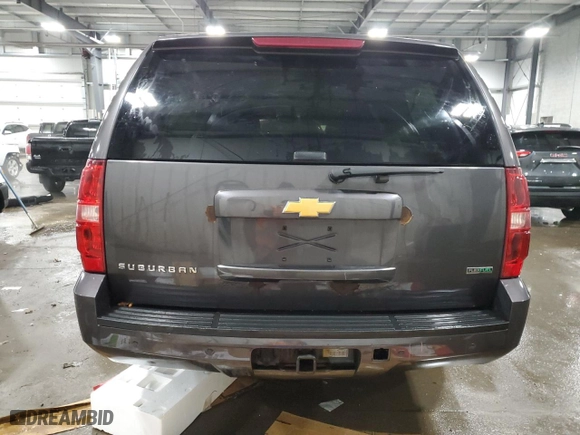 2010 Chevrolet Suburban LT with VIN 1GNUKJE30AR212437, listed as a Copart auction lot 88892185 with 343,089 mi miles and Salvage Title. Bid and sale history available at carsss.com. Image 6.