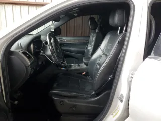 2018 Jeep Grand Cherokee High Altitude with VIN 1C4RJFCG3JC324835, listed as a Copart auction lot 42736715 with 165,906 mi miles and Salvage Title. Bid and sale history available at carsss.com. Image 7.