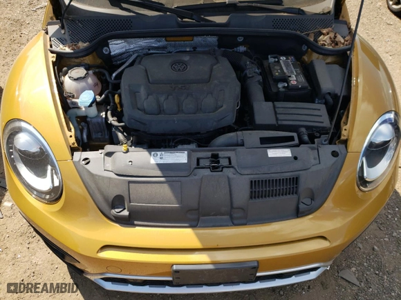 2018 Volkswagen Beetle Dune with VIN 3VWSD7AT4JM707547, listed as a Copart auction lot 64737064 with 0 mi miles and Salvage Title. Bid and sale history available at carsss.com. Image 11.