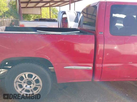 2000 GMC New Sierra 1500 SLE with VIN 1GTEC19V4YZ273841, listed as a IAAI auction lot 41981942 with 357,003 mi miles. Bid and sale history available at carsss.com. Image 6.