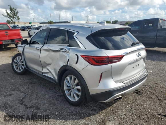 2019 Infiniti QX50 LUXE with VIN 3PCAJ5M15KF108197, listed as a Copart auction lot 68457122 with 31,942 mi miles. Bid and sale history available at carsss.com. Image 2.