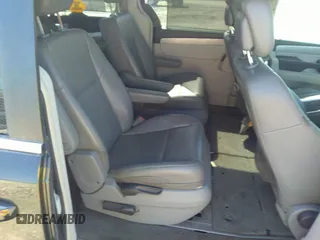 2014 Volkswagen Routan SE with VIN 2C4RVABG3ER134698, listed as a IAAI auction lot 41796736 with 110,282 mi miles and . Bid and sale history available at DreamBid. Image 8.