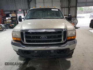 2001 Ford F-250 XL with VIN 1FTNX21F71EB01590, listed as a Copart auction lot 53720615 with 344,588 mi miles and Salvage Title. Bid and sale history available at DreamBid. Image 5.