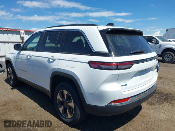 2024 Jeep Grand Cherokee с VIN 1C4RJYB6XRC135521, выставлен на аукционе IAAI как лот 42853749 с пробегом 27 428 миль миль и . История ставок и продаж доступна на DreamBid. Изображение 3.