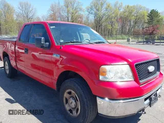 2006 Ford F-150 XLT with VIN 1FTPX14586FA51032, listed as a IAAI auction lot 42147294 with 193,824 mi miles. Bid and sale history available at carsss.com. Image 1.