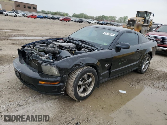 2009 Ford Mustang GT with VIN 1ZVHT82HX95105699, listed as a Copart auction lot 53817395 with 139,600 mi miles and Salvage title. Bid and sale history available at DreamBid. Image 1.