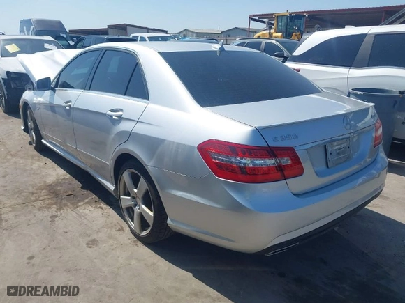 2012 Mercedes-Benz E-Class E 350 Luxury with VIN WDDHF8JB6CA613342, listed as a IAAI auction lot 41880818 with 115,958 mi miles. Bid and sale history available at carsss.com. Image 3.