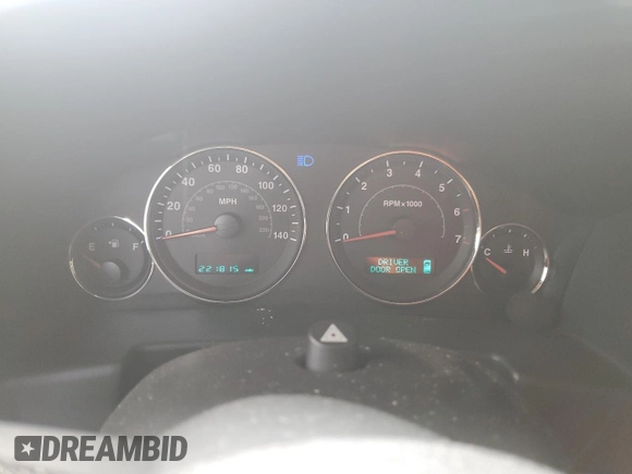 2007 Jeep Commander Overland z VIN 1J8HG68217C564894, wystawiony jako Copart lot #64382215 z przebiegiem 221 815 mil mil oraz Szkoda całkowita • Salvage title. Historia ofert i sprzedaży dostępna na DreamBid. Obrazek 9.