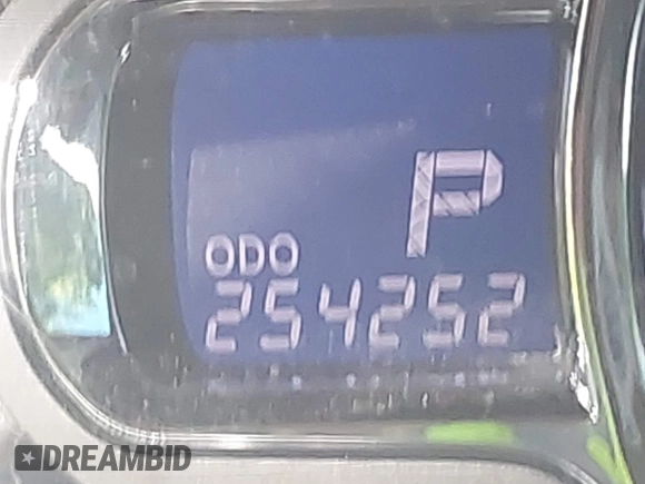 2011 Toyota Sienna XLE with VIN 5TDDK3DC8BS007764, listed as a IAAI auction lot 42689965 with 254,252 mi miles and . Bid and sale history available at DreamBid. Image 7.
