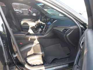 2016 Cadillac CTS-V z VIN 1G6A15S69G0148435, wystawiony jako IAAI lot #41306543 z przebiegiem 22 045 mil mil oraz . Historia ofert i sprzedaży dostępna na DreamBid. Obrazek 5.