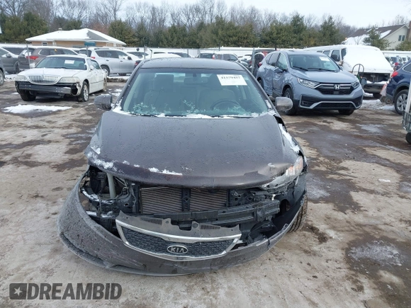 2013 Kia Forte EX with VIN KNAFU4A24D5730361, listed as a IAAI auction lot 41579457 with 89,832 mi miles. Bid and sale history available at carsss.com. Image 13.