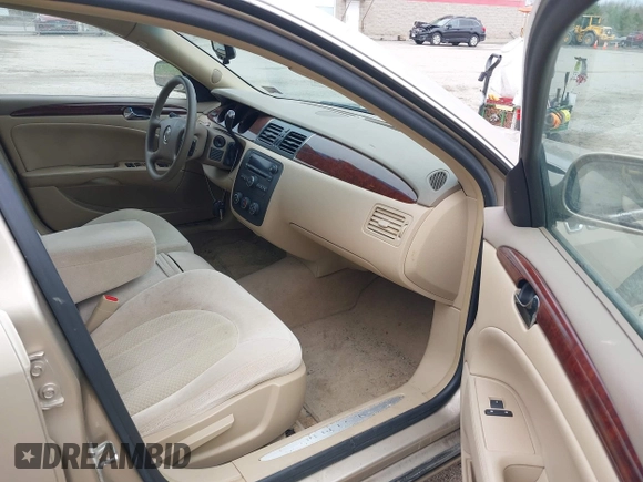 2006 Buick Lucerne CX with VIN 1G4HP57256U176199, listed as a IAAI auction lot 42148289 with 154,796 mi miles. Bid and sale history available at carsss.com. Image 5.