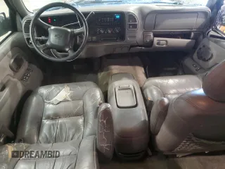 1999 Chevrolet Suburban z VIN 3GNFK16R4XG250550, wystawiony jako Copart lot #51941515 z przebiegiem 202 667 mil mil oraz Szkoda całkowita • Salvage title. Historia ofert i sprzedaży dostępna na DreamBid. Obrazek 8.