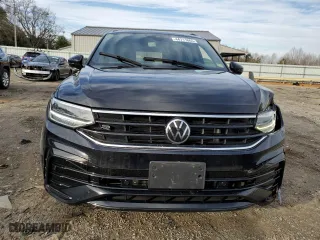 2023 Volkswagen Tiguan SE R-Line Black with VIN 3VVCB7AX9PM131559, listed as a Copart auction lot 44711665 with 28,166 mi miles and Salvage Title. Bid and sale history available at carsss.com. Image 5.