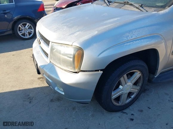 2008 Chevrolet TrailBlazer LT w/1LT with VIN 1GNDS13S782243312, listed as a IAAI auction lot 41426361 with 205,423 mi miles. Bid and sale history available at carsss.com. Image 6.