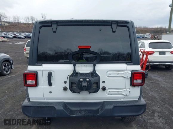 2018 Jeep Wrangler Unlimited Sport S z VIN 1C4HJXDG1JW274726, wystawiony jako IAAI lot #41890392 z przebiegiem 16 315 mil mil oraz . Historia ofert i sprzedaży dostępna na DreamBid. Obrazek 16.