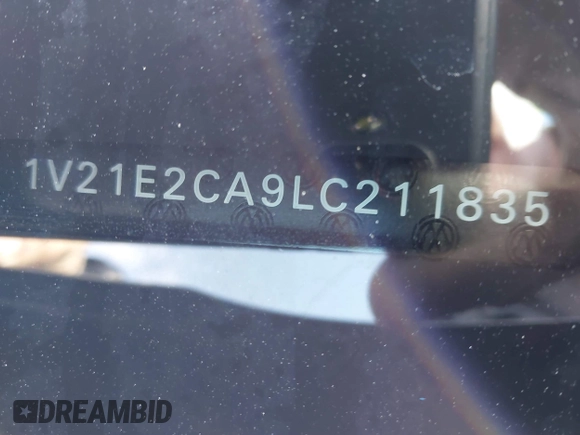 2020 Volkswagen Atlas SE z VIN 1V21E2CA9LC211835, wystawiony jako IAAI lot #41574645 z przebiegiem 50 586 mil mil oraz . Historia ofert i sprzedaży dostępna na DreamBid. Obrazek 9.
