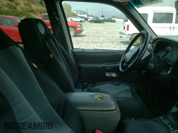 1999 Ford Explorer XLT with VIN 1FMZU32P6XZB94980, listed as a Copart auction lot 66349164 with 290,386 mi miles and Clean title. Bid and sale history available at DreamBid. Image 8.