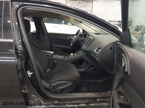 2015 Chrysler 200 Limited with VIN 1C3CCCAB2FN696575, listed as a IAAI auction lot 41623373 with 191,872 mi miles. Bid and sale history available at carsss.com. Image 5.