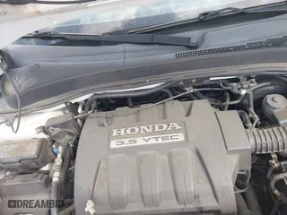 2005 Honda Pilot EX-L with VIN 5FNYF18585B037135, listed as a IAAI auction lot 41930914 with 227,956 mi miles. Bid and sale history available at carsss.com. Image 10.
