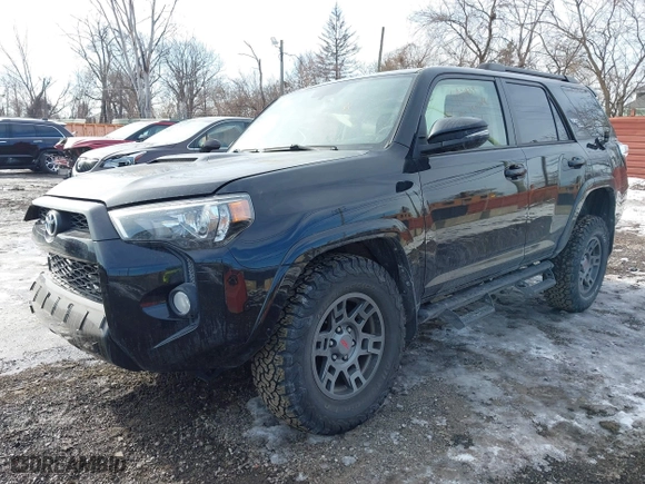 2019 Toyota 4Runner SR5 with VIN JTEBU5JR8K5735284, listed as a IAAI auction lot 41441632 with 32,402 mi miles. Bid and sale history available at carsss.com. Image 17.