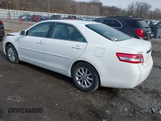 2011 Toyota Camry LE with VIN 4T1BK3EK0BU614245, listed as a IAAI auction lot 41850175 with 267,618 mi miles. Bid and sale history available at carsss.com. Image 3.