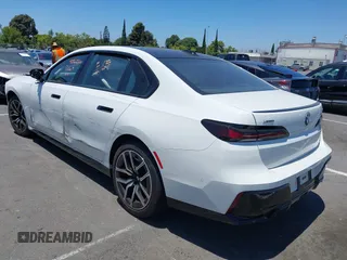 2025 BMW 7 Series 740i xDrive with VIN WBA33EH01SCU96544, listed as a IAAI auction lot 42640870 with 4,222 mi miles and . Bid and sale history available at DreamBid. Image 3.