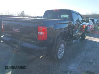 2019 GMC Sierra 2500HD Denali with VIN 1GT12SEYXKF224711, listed as a IAAI auction lot 41407508 with 77,158 mi miles. Bid and sale history available at carsss.com. Image 4.