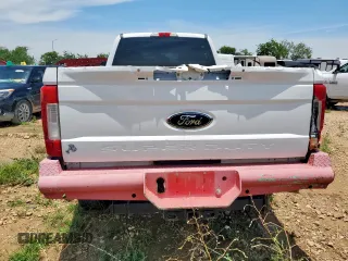 2019 Ford F-250 XL z VIN 1FT7W2BT5KED93161, wystawiony jako Copart lot #59251275 z przebiegiem 156 118 mil mil oraz Czysty tytuł • Clean title. Historia ofert i sprzedaży dostępna na DreamBid. Obrazek 6.
