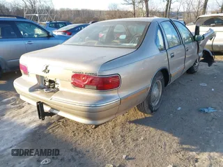 1996 Chevrolet Caprice 1SA Special Value с VIN 1G1BL52W4TR143783, выставлен на аукционе IAAI как лот 41376495 с пробегом Не указан миль и . История ставок и продаж доступна на DreamBid. Изображение 4.