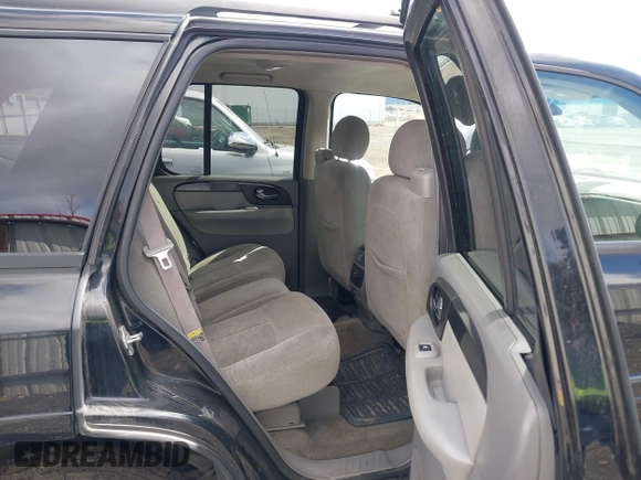 2005 GMC Envoy SLE with VIN 1GKDT13S552212811, listed as a IAAI auction lot 41996953 with 147,896 mi miles. Bid and sale history available at carsss.com. Image 8.
