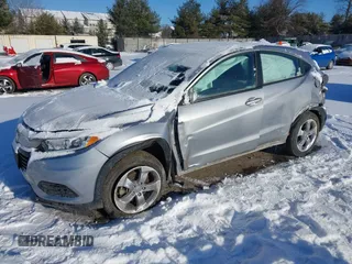 2022 Honda HR-V LX with VIN 3CZRU6H38NM769843, listed as a IAAI auction lot 41377598 with 29,794 mi miles. Bid and sale history available at carsss.com. Image 2.