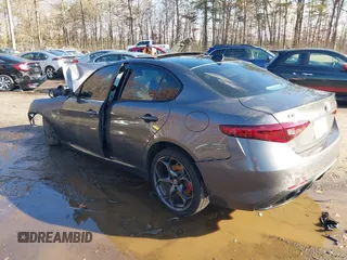 2019 Alfa Romeo Giulia with VIN ZARFANAN4K7607128, listed as a IAAI auction lot 39768601 with 1 mi miles. Bid and sale history available at carsss.com. Image 3.