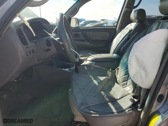 2001 Toyota Sequoia Limited with VIN 5TDBT48A21S016607, listed as a Copart auction lot 43915015 with 221,716 mi miles and Salvage Title. Bid and sale history available at carsss.com. Image 7.