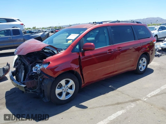 2011 Toyota Sienna LE AAS with VIN 5TDKK3DC2BS118124, listed as a IAAI auction lot 42121524 with 270,284 mi miles. Bid and sale history available at carsss.com. Image 2.