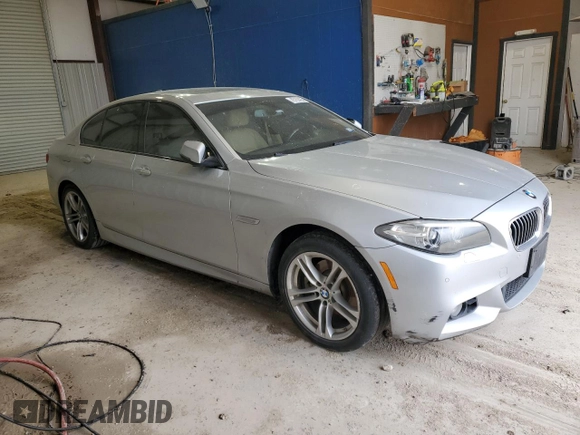 2015 BMW 5 Series 528i xDrive with VIN WBA5A7C55FG143543, listed as a Copart auction lot 45750425 with 93,435 mi miles and Salvage Title. Bid and sale history available at carsss.com. Image 4.