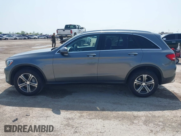 2016 Mercedes-Benz GLC with VIN WDC0G4JB4GF084697, listed as a IAAI auction lot 41929271 with 129,146 mi miles. Bid and sale history available at carsss.com. Image 14.