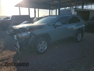 2021 Toyota RAV4 XLE with VIN 2T3W1RFV1MW165118, listed as a Copart auction lot 47613725 with 71,270 mi miles and Salvage Title. Bid and sale history available at carsss.com. Image 1.