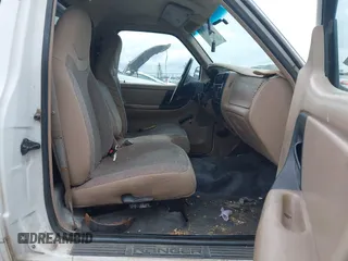 1997 Ford Ranger XLT z VIN 1FTCR10A8VUD39042, wystawiony jako IAAI lot #41888576 z przebiegiem 131 902 mil mil oraz . Historia ofert i sprzedaży dostępna na DreamBid. Obrazek 5.