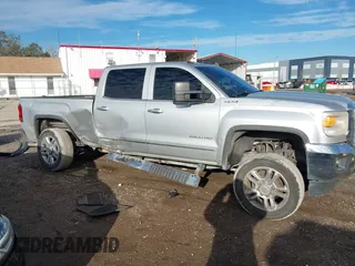 2015 GMC Sierra 2500HD available WiFi SLT with VIN 1GT12ZEG7FF167096, listed as a IAAI auction lot 41408317 with 152,969 mi miles. Bid and sale history available at carsss.com. Image 13.