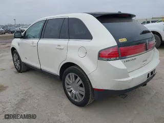 2008 Lincoln MKX with VIN 2LMDU68CX8BJ31941, listed as a IAAI auction lot 41749818 with 204,040 mi miles. Bid and sale history available at carsss.com. Image 3.