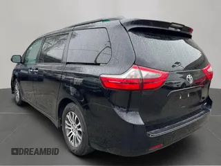 2020 Toyota Sienna XLE Auto Access Seat with VIN 5TDYZ3DCXLS048685, listed as a Copart auction lot 53573145 with 217,712 mi miles and Clean Title. Bid and sale history available at carsss.com. Image 3.