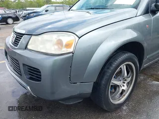 2007 Saturn VUE V6 z VIN 5GZCZ53487S824615, wystawiony jako IAAI lot #41928510 z przebiegiem 205 451 mil mil oraz . Historia ofert i sprzedaży dostępna na DreamBid. Obrazek 6.