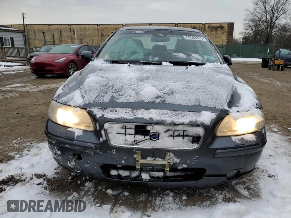 2006 Volvo S60 2.4L Turbo with VIN YV1RS547362531500, listed as a Copart auction lot 88526575 with 60,107 mi miles and Salvage Title. Bid and sale history available at carsss.com. Image 5.