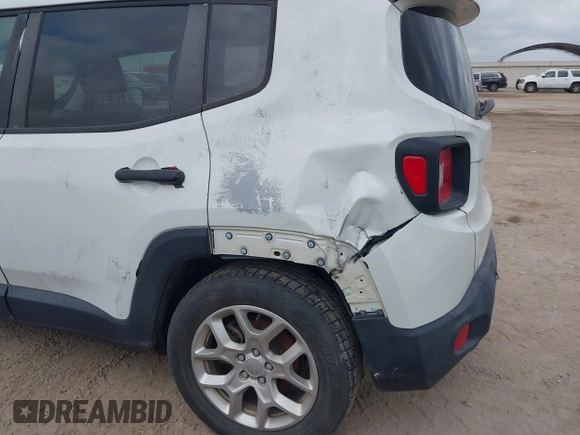 2018 Jeep Renegade Latitude with VIN ZACCJABB2JPH42684, listed as a IAAI auction lot 42130246 with Not Provided miles and . Bid and sale history available at carsss.com. Image 6.
