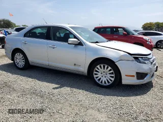 2010 Ford Fusion Hybrid z VIN 3FADP0L30AR394710, wystawiony jako Copart lot #60652485 z przebiegiem 114 135 mil mil oraz Szkoda całkowita • Salvage title. Historia ofert i sprzedaży dostępna na DreamBid. Obrazek 4.