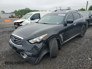 2015 Infiniti QX70 z VIN JN8CS1MW0FM482227, wystawiony jako Copart lot #56796535 z przebiegiem 139 531 mil mil oraz Szkoda całkowita • Salvage title. Historia ofert i sprzedaży dostępna na DreamBid. Obrazek 1.