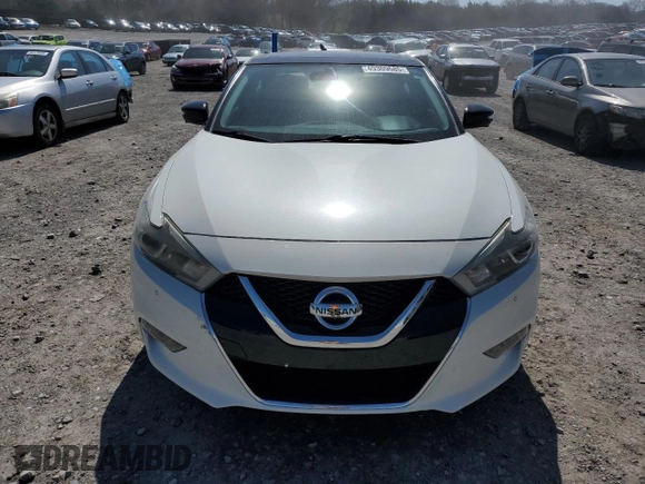 2018 Nissan Maxima Platinum z VIN 1N4AA6AP1JC401577, wystawiony jako Copart lot #49309685 z przebiegiem 33 403 mil mil oraz Czysty tytuł • Clean title. Historia ofert i sprzedaży dostępna na DreamBid. Obrazek 5.