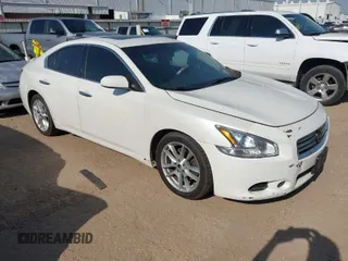 2014 Nissan Maxima SV with VIN 1N4AA5AP8EC460884, listed as a IAAI auction lot 42030564 with 189,108 mi miles and . Bid and sale history available at DreamBid. Image 1.